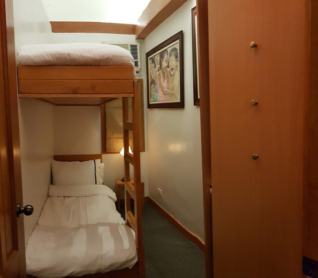 Stay Amare Villa Maria 2 Bacolod Buitenkant foto